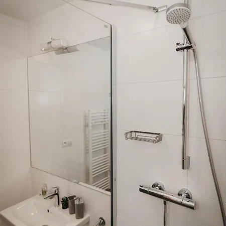 Apartment Old Town Center 2 - Private Parking Included Košice