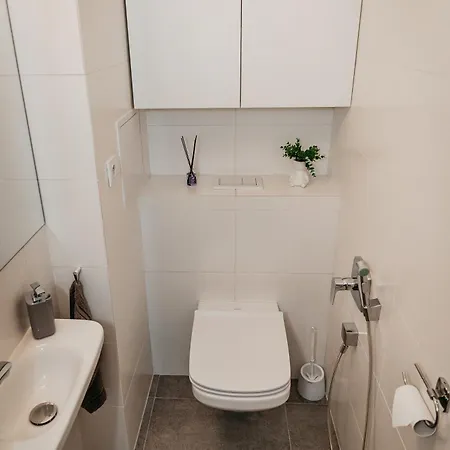 Old Town Center 2 - Private Parking Included Apartment Kosice