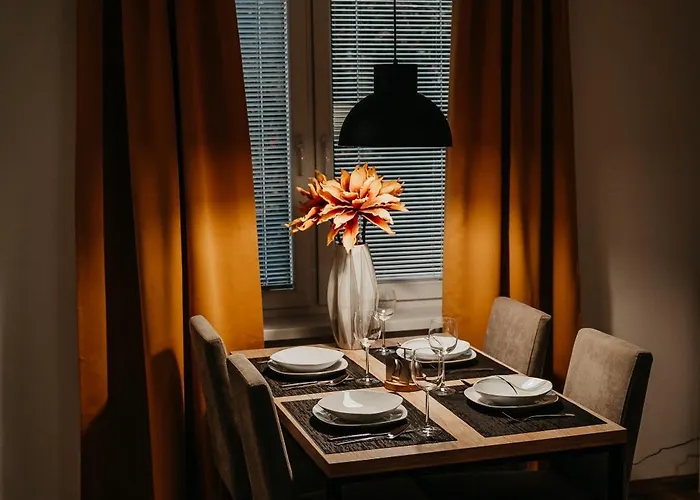 Old Town Center 2 - Private Parking Included Apartman